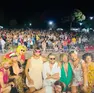 Un concerto dei Massadores: Guidolin è in piedi con gli occhiali da sole