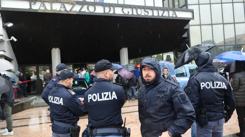 Allarme bomba in tribunale