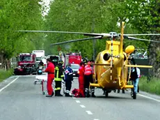 Un intervento del Suem 118 con l'elisoccorso