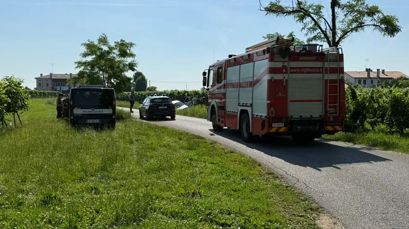 L'auto finita nel fossato a San Polo di Piave dopo il malore dell'automobilista