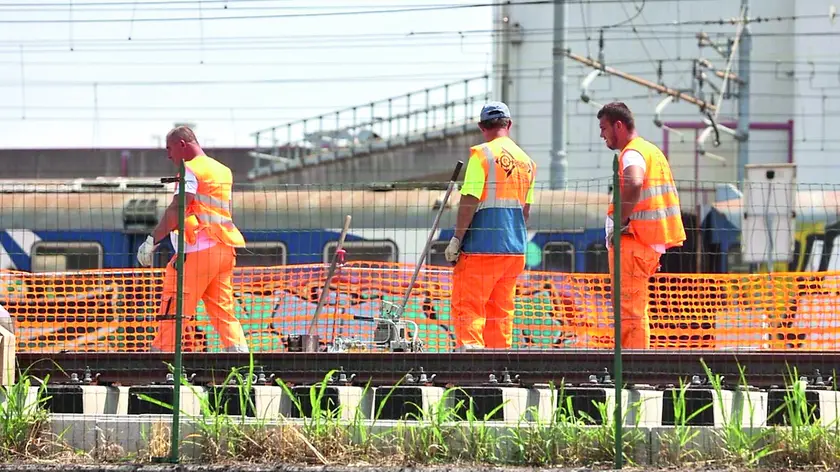 A Treviso operai al lavoro con 35 gradi