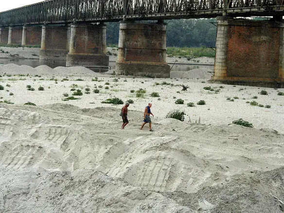 Emergenza acqua in Veneto, portate in calo: allarme per Po e corsi d’acqua regionali