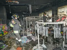 Il giorno dopo l'incendio al baza Aumai a Conegliano