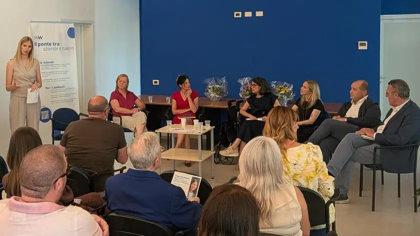 Un momento del convegno. Da sinistra Chiara Stangherlin, Sabrina Mariotto, Linda Torri, Marta Gulino, Caterina Boschetti, Mirco Casteller e Stefano Marcon