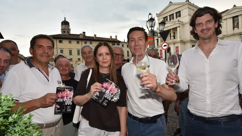 Il presidente Piero Garbellotto e il co-presidente Pietro Maschio alla presentazione in piazza Cima a conegliano (Foto Cavicchi)