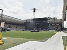 Ultimi preparativi al Bluenergy Stadium per il concerto di Vasco. Foto Petrussi