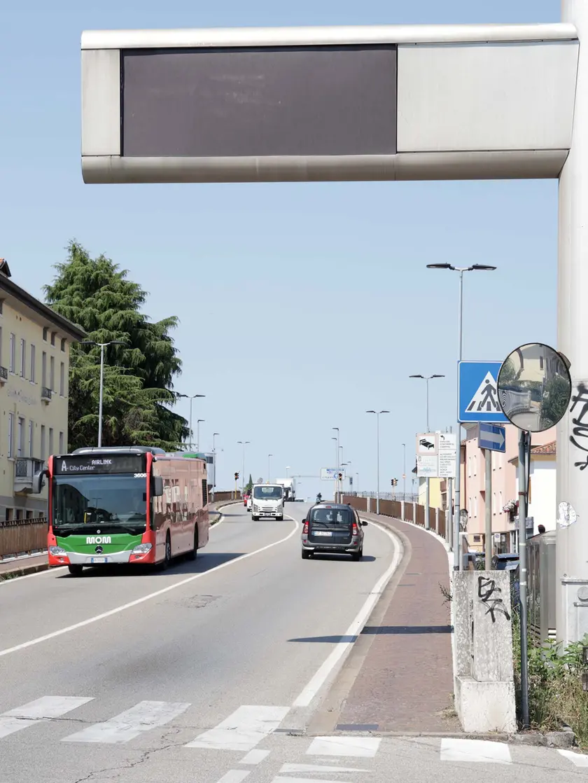 Il cavalcavia della stazione