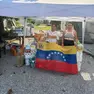 Le sorelle Hernandez hanno raccolto generi da mandare in Venezuela
