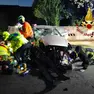 L'auto su cui viaggiava il 22enne (foto vigili del fuoco)