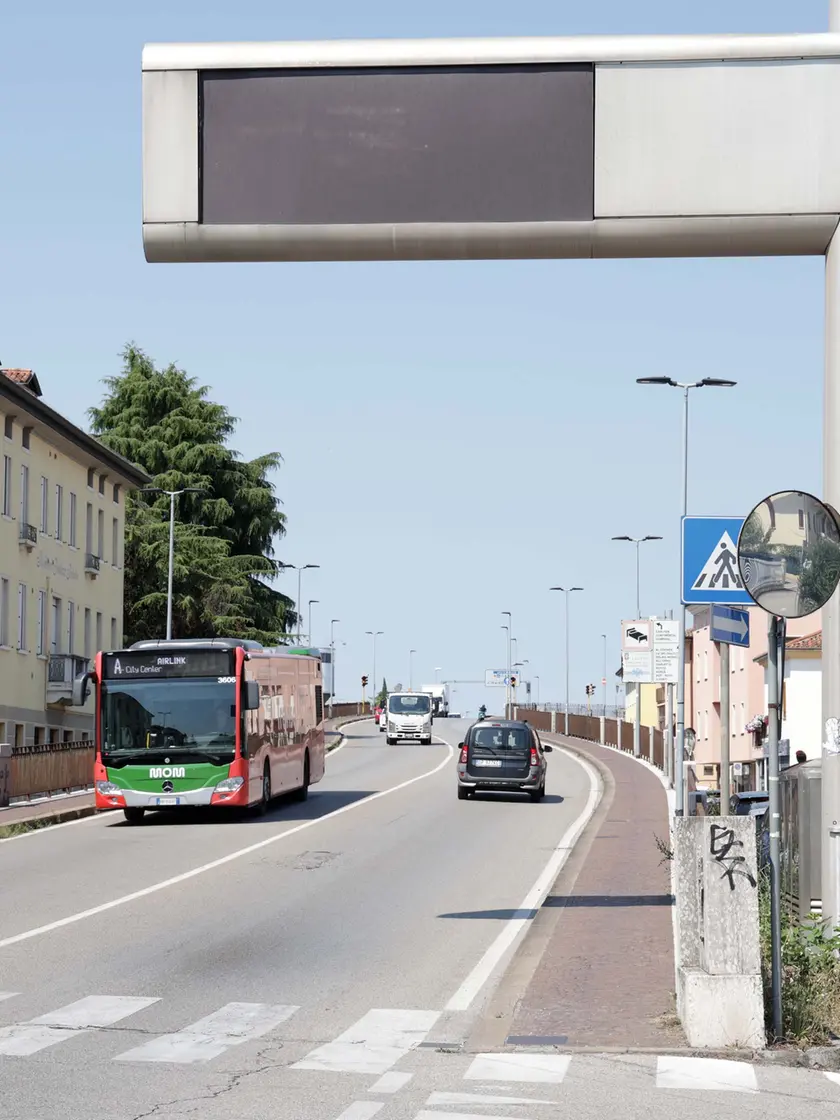 Il cavalcavia della stazione di Treviso