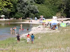 Bagnanti lungo la Piave