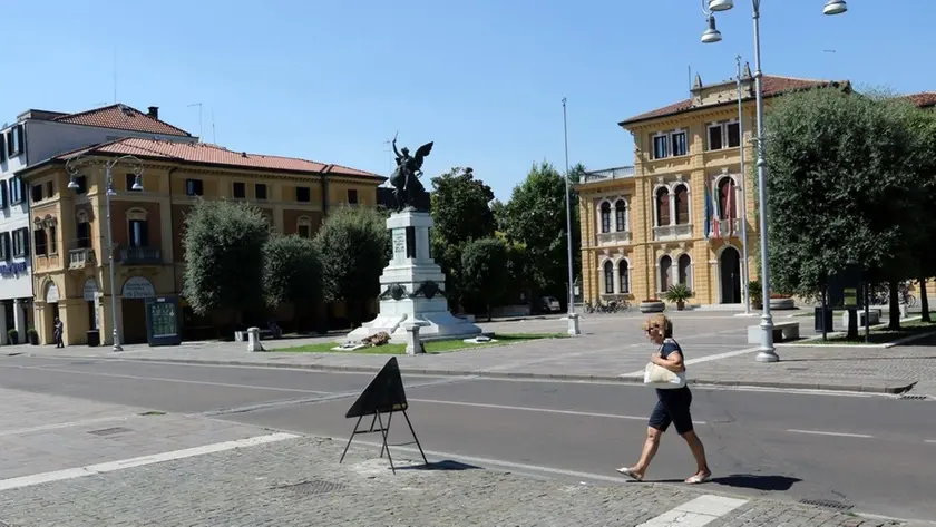 Piazza dei Caduti a Mogliano Veneto: il luogo della rissa