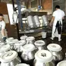 Scarico del latte della mungitura del mattino