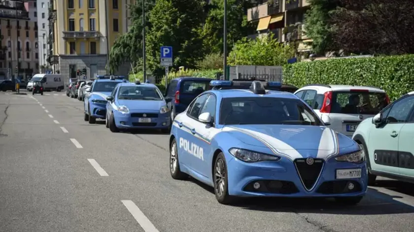 L'intervento della polizia in zona San Siro