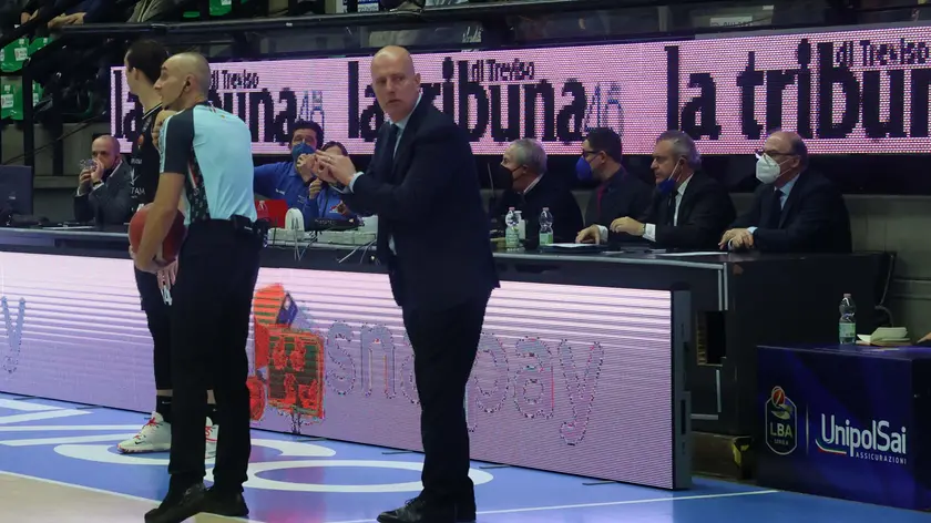Max Menetti tra TV e panchina: «Un anno da commentatore, ora torno ad allenare al PAOK»