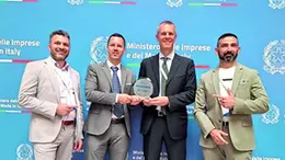 Il premio ritirato da Abbate, Gardenal, Pecci e Fornasier