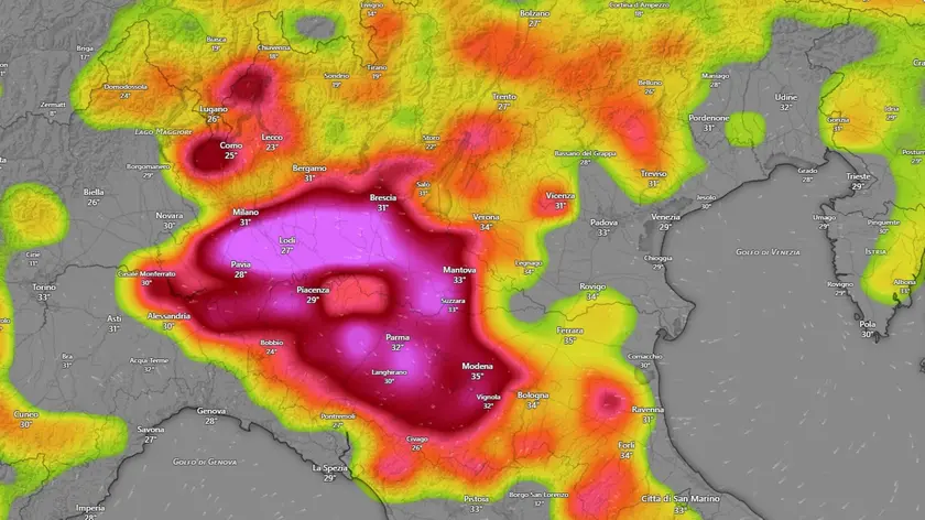 Il fronte temporalesco in arrivo sul Veneto (Windy)