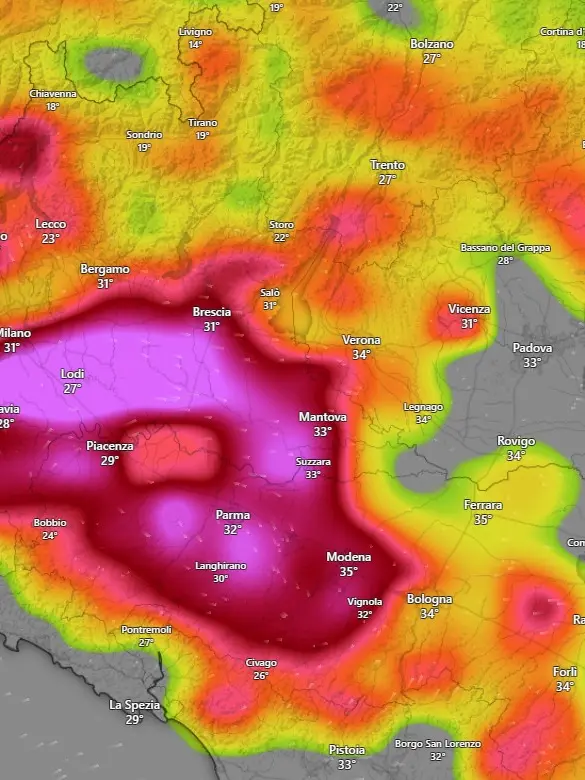 Il fronte temporalesco in arrivo sul Veneto (Windy)