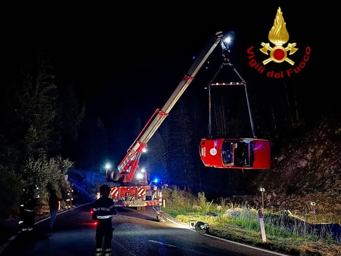 La Porsche 914 recuperata dai vigili del fuoco