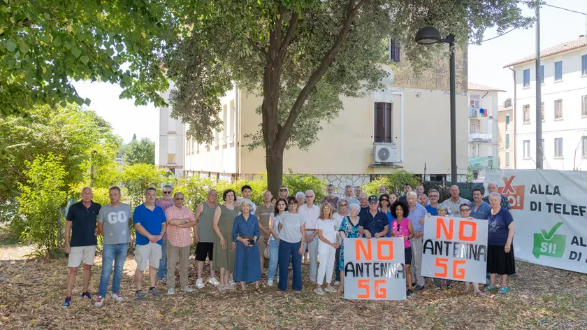 A Montebelluna la protesta con l'antenna 5G