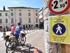 A Serravalle zona pedonale nei festivi