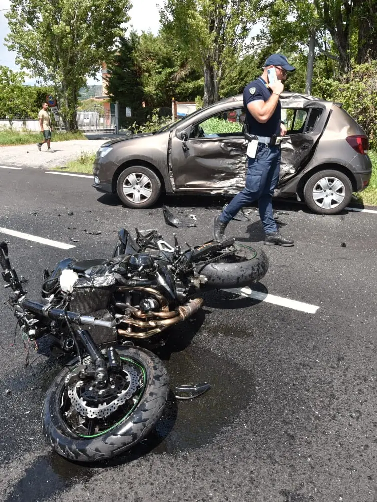 I veicoli incidentati sulla Feltrina a Montebelluna (foto Macca)