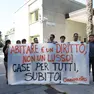 Una protesta per il diritto alla casa