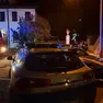 L'intervento di polizia e pompieri nel condominio a San Zeno