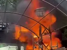 L'incendio è divampato poco prima delle ore 14