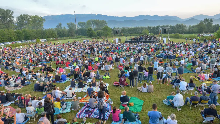 Il prato di Sernaglia in occasione di un concerto all'alba