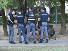 Controlli della polizia di Stato al parco Mozart di Conegliano