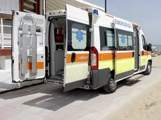 Un'ambulanza in spiaggia