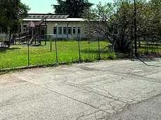 Il parco di via Pasubio dove è stato trovato agonizzante l'uomo di 37 anni