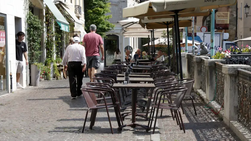 A Treviso plateatici dei bar vuoti a causa del caldo