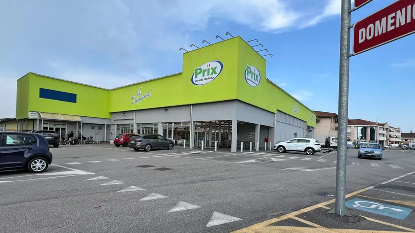 Il parcheggio del Prix di Saonara dove è stata constatata la morte dell'operaio