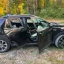 Una delle auto vandalizzate