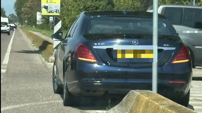Una delle auto sospette che il cittadino ha segnalato