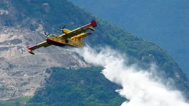 Un Canadair in azione