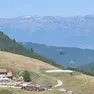 Le squadre al lavoro per spegnere gli ultimi focolai sul Madean