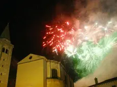 Saltano i fuochi di Santa Augusta (foto d'archivio)