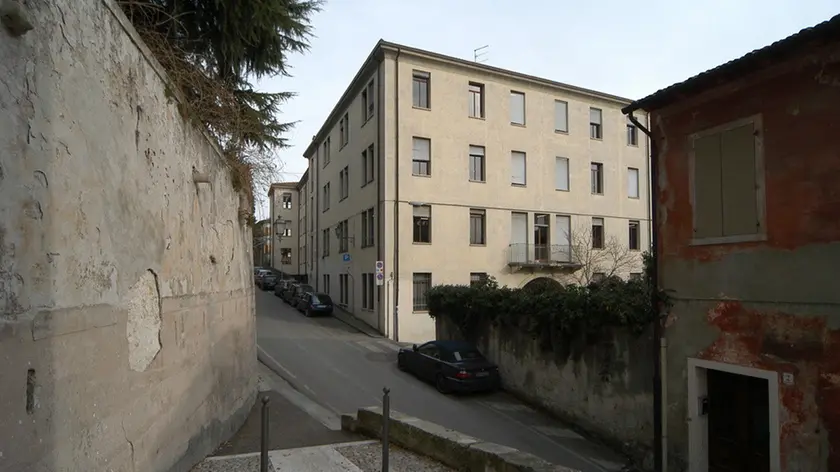 Esterno della scuola media Cima