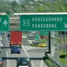 Incidente tra furgone e auto sulla A4