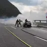 Auto in fiamme lungo l'autostrada A27 (Foto Vigili del fuoco)