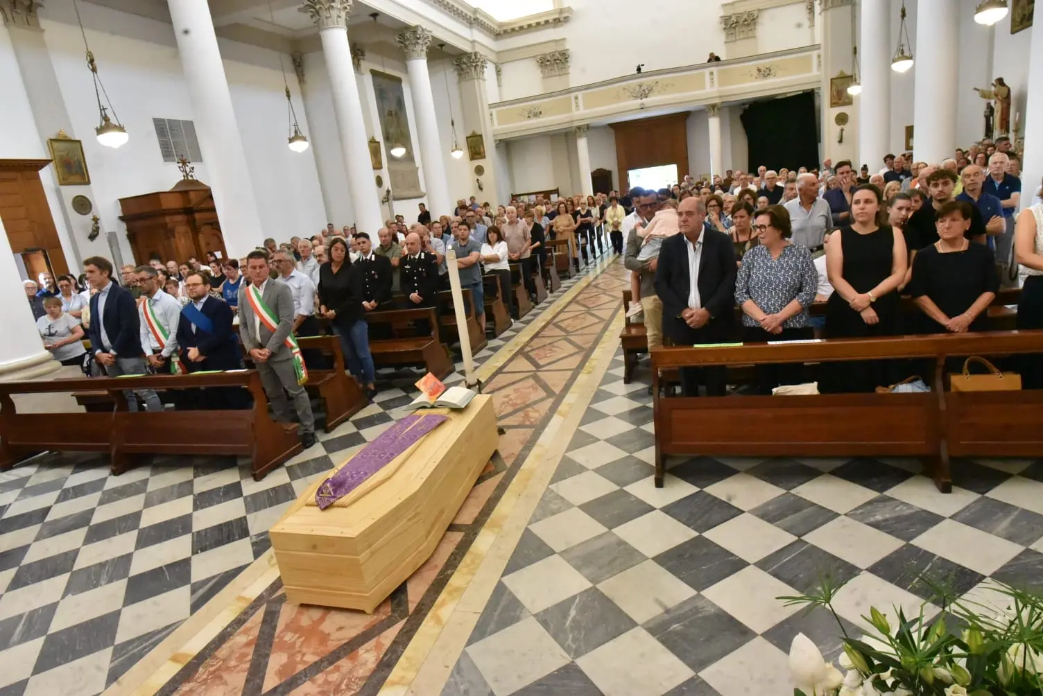 Chiesa gremita per don Lino Bertollo