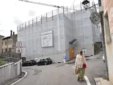 Il cantiere di Casa Sbarra vicino a piazza Cima