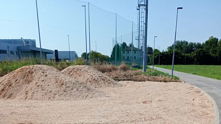 Il cantiere dei campi sportivi a Ormelle