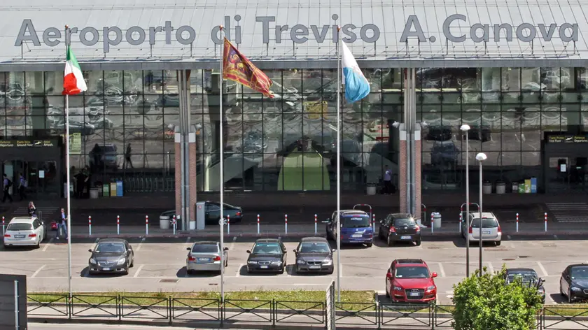 L'ingresso dell'aeroporto