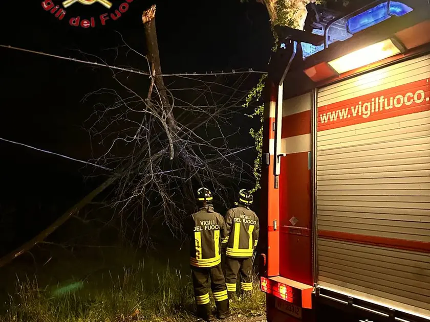 Un intervento dei vigili del fuoco