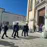 L'arrivo del feretro nella chiesa a Camponogara