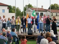 Elly Schlein sul palco della Festa Democratica dello scorso anno a Fiera